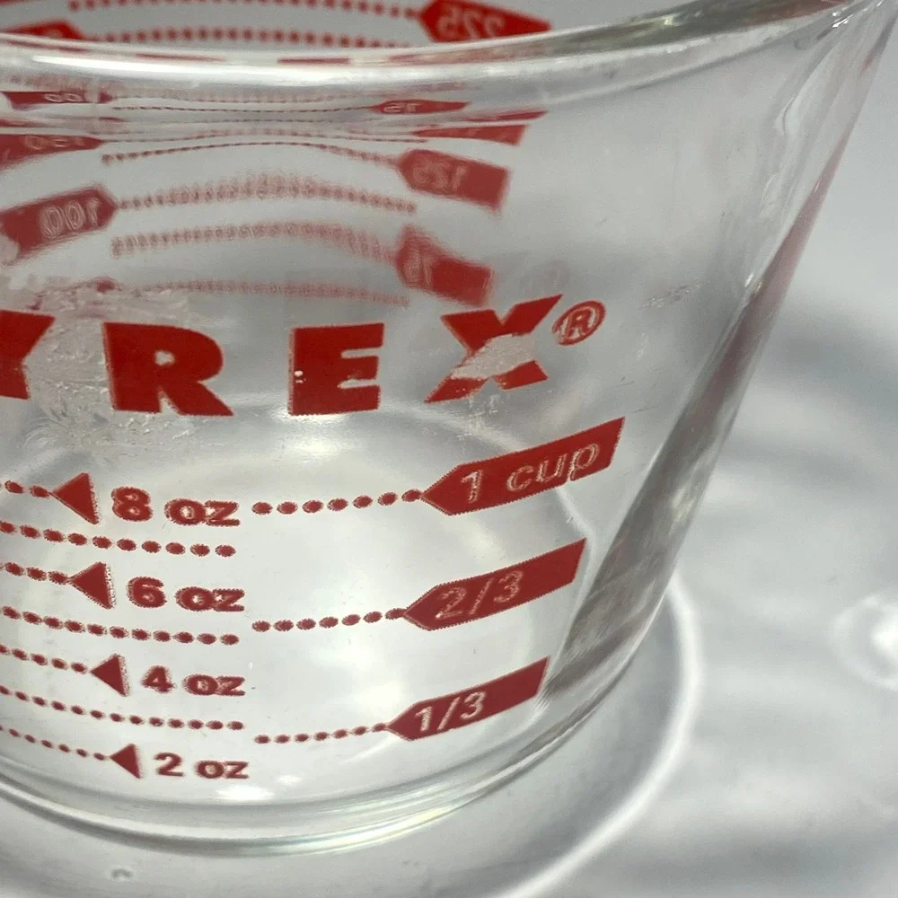 Pyrex Measuring Cup 1‎ Cup Clear Good Red Graphics Glass Made in USA